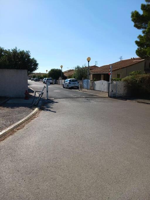 Chez Yamina Villa Gruissan Exterior photo